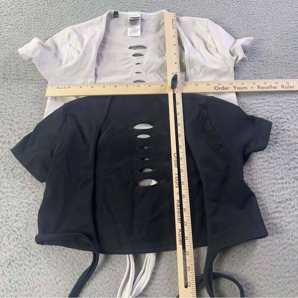 Gymshark Gains Seamless Fitted Crop Top Womens Small Black Off White Set of 2 - Picture 7 of 7